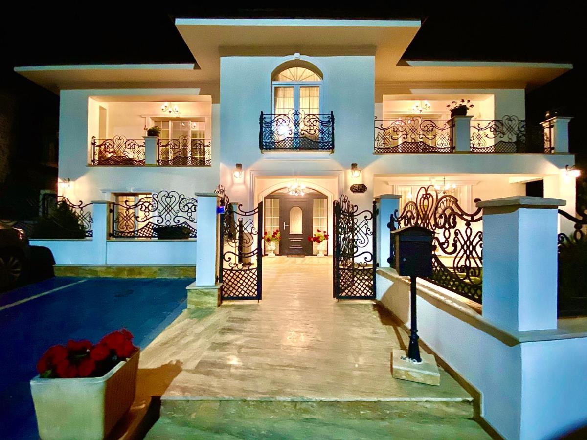 Sarada Boutique Luxury Apartment ديفا المظهر الخارجي الصورة